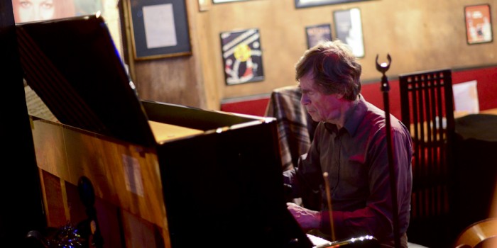 Colin Dudman plays the Phoenix Artist Club